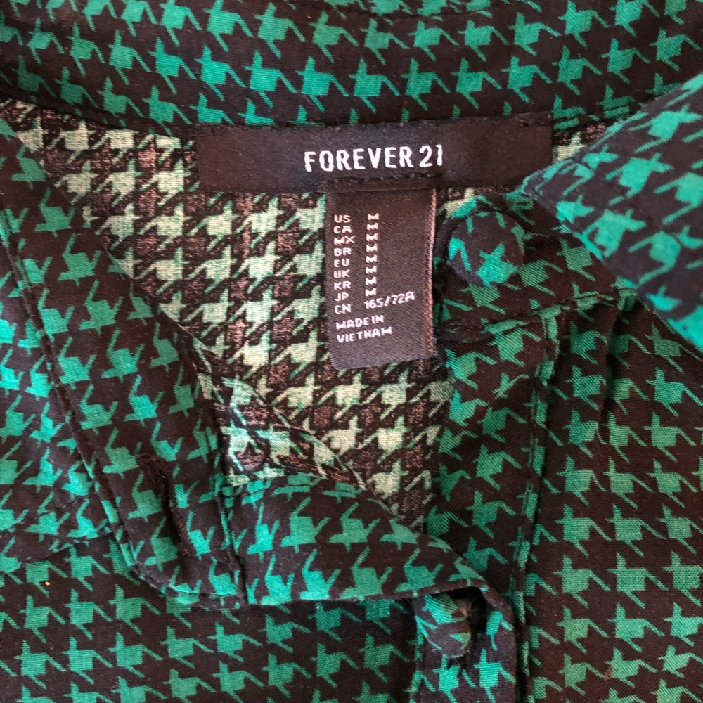 Cute Forever21 romper in green and black sz sm